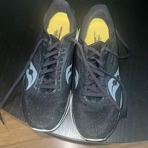 Endorphin Men’s 8 women’s 9.5